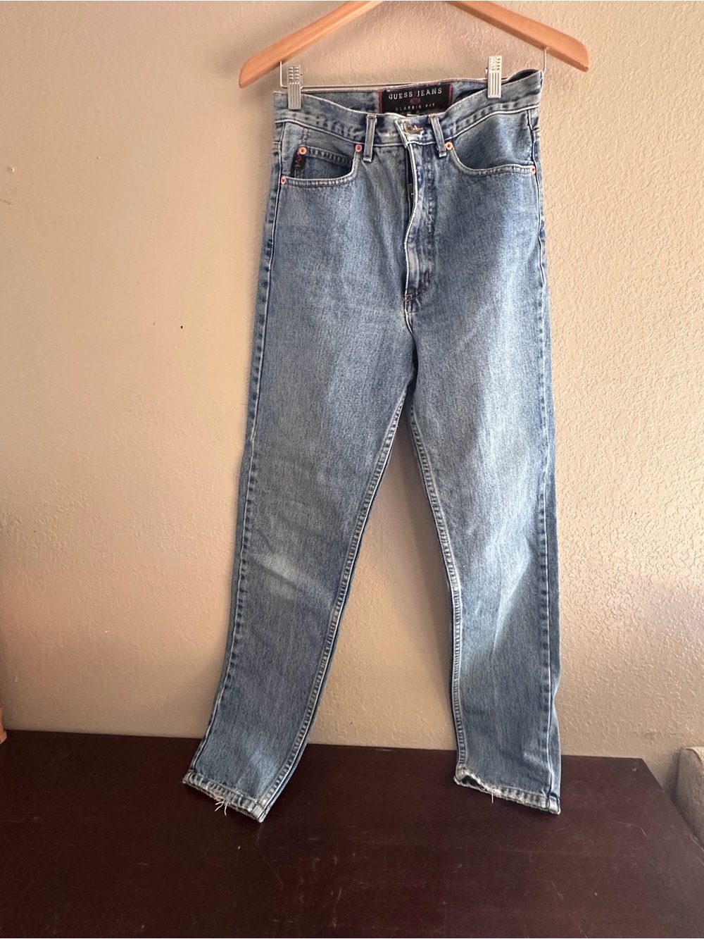 Vintage vtg 90’s y2k Guess Light Wash Blue High-Rise Straight Jeans